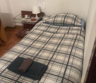 Figueres Apartment | Habitación doble privada en figueres