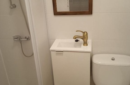 Figueres House | HABITACIÓN ECONÓMICA CON BAÑO PRIVADO EN PLENO CENTRO DE FIGUERES