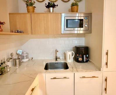 Iralabarri House | Habitación en apartamento con zonas comunes compartida H2
