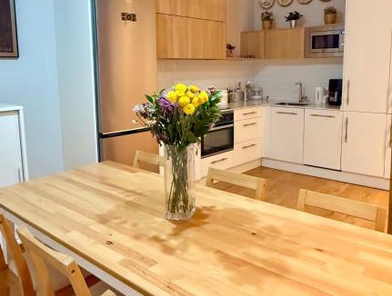 Iralabarri House | Habitación en apartamento con zonas comunes compartida H1