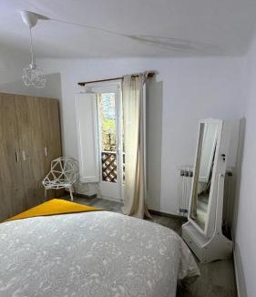 Monistrol de Montserrat House | Habitación Roca Foradada en Casa Camí de les Aigües Monistrol de Montserrat