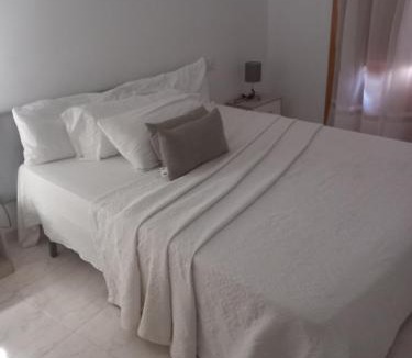 Gandia House | habitacion compartida con anfitrión
