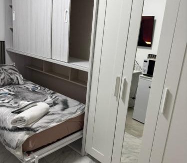 Paracuellos de Jarama House | Habitacion con baño compartido