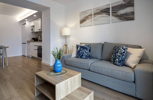 Collblanc y La Torrassa Apartment | Habitat Apartments Teatre 22