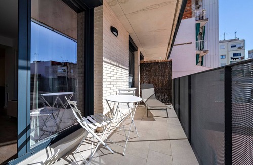 Collblanc y La Torrassa Apartment | Habitat Apartments Teatre 22