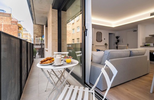 Collblanc y La Torrassa Apartment | Habitat Apartments Teatre 23