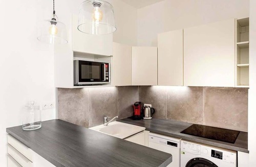 8th Arrondissement Apartment | Habitat Parisien - 1BR/1BA - Place de la Madeleine