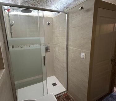 Villaines-les-Rochers House | Habitat troglodyte typique et confortable