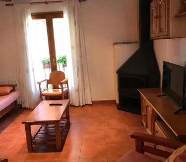 Setcases Apartment | Habitatge familiar de Can Bota Batllo