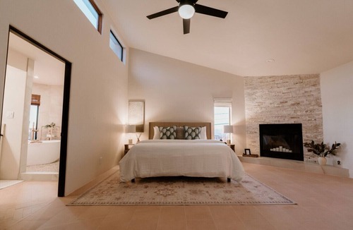 Northeast Heights House | Hacienda Bella: Stunning Views & Winter Hot Tub