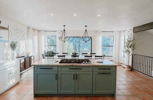 Northeast Heights House | Hacienda Bella: Stunning Views & Winter Hot Tub