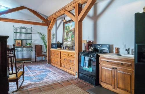 Fallbrook House | Hacienda Del Paisano