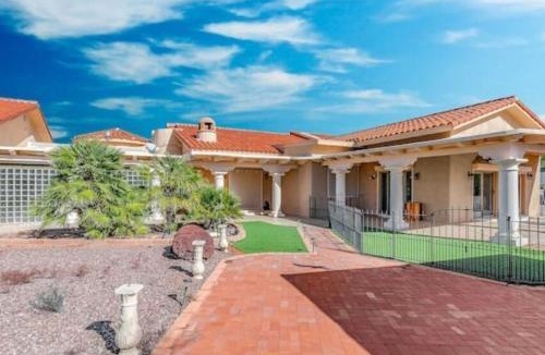 Houghton House | Hacienda Foothills Mansion