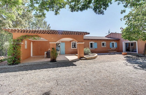 Trans-en-Provence Villa | Hacienda Provençale Les Yuccas