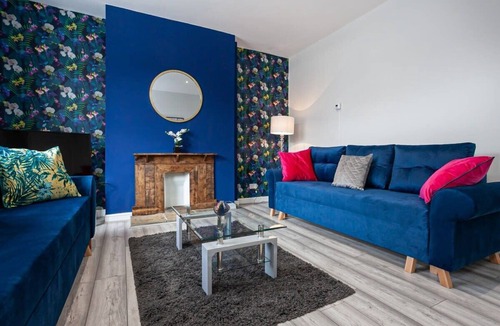 Darcy Lever House | Hacken Lodge Summary: