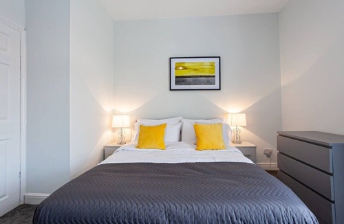 Darcy Lever House | Hacken Lodge Summary: