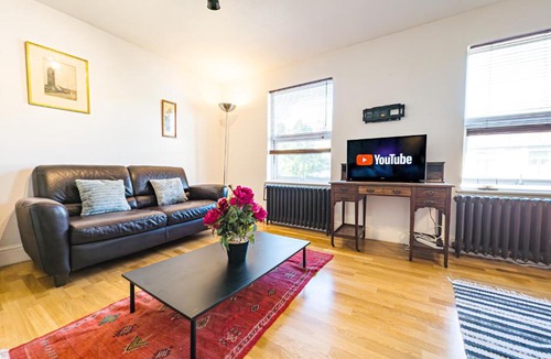 Hackney Downs Apartment | Hackney Central Houseshare