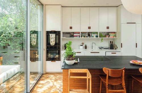 Hackney Downs Apartment | Hackney Haven: 4BD Stylish Family Gem