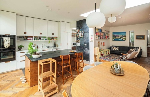 Hackney Downs Apartment | Hackney Haven: 4BD Stylish Family Gem