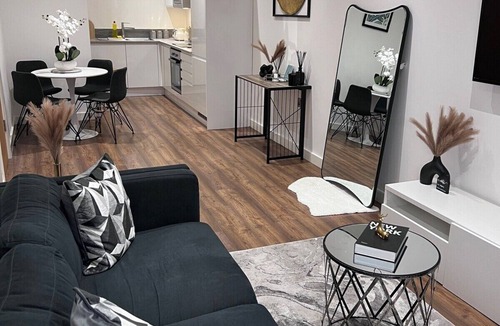 Salford Apartment | Hadeti Luxury Apartment