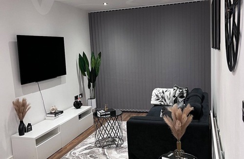 Salford Apartment | Hadeti Luxury Apartment