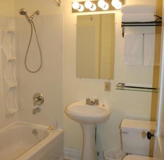 Wellington Bed & Breakfast | Hadovka Inn