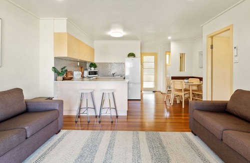 East Ballina House | Haere Mai 2 - Comfortable Stroll to Shelly Beach