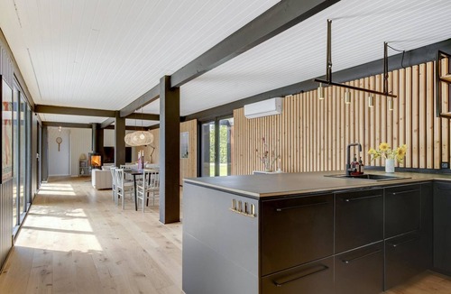 Holloselund House | "Hævnir" - 1km from the sea by Interhome