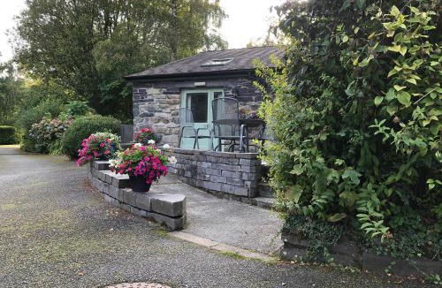 Bangor House | Hafan Cottage at Bryn Llys