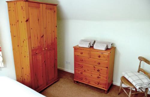 Graigfechan House | Hafannedd Cottage - riverside views