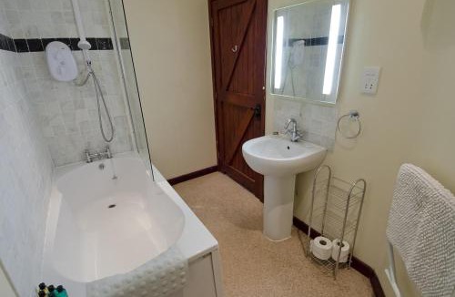 Dinas House | Hafoty Farm Cottages