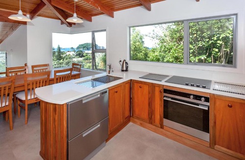 Hahei House | Hahei Views