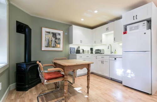 Haight-Ashbury Apartment | Haight Ashbury Painted Lady Studio