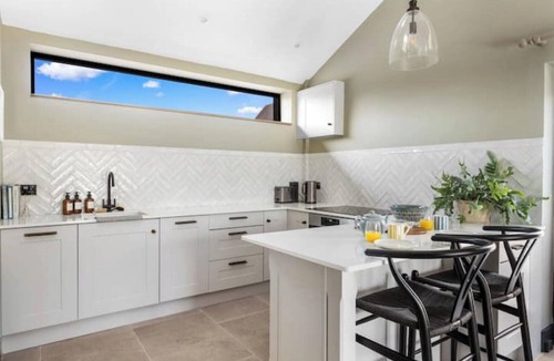 Abbots Salford House | Hailes.