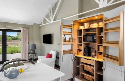 Abbots Salford House | Hailes.