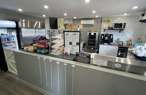 Haileybury Hotel | Haileybury Beach Motel