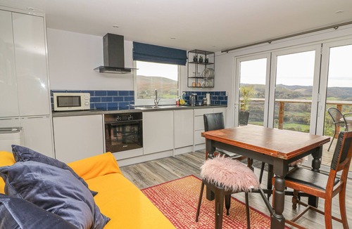 Glandyfi Cottage | Haka Lodge