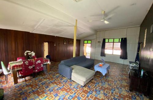 Kampung Leban House | Hakim Homestay