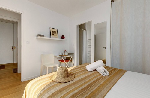 Saint-Molf Bed & Breakfast | Hakuna Matata – Guest Room with Private Terrace