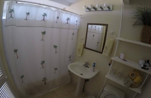 Kealia Bed & Breakfast | Hale-hoola B & B