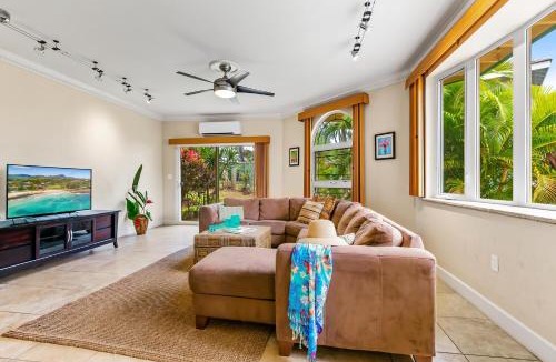 Bayview House | Hale Imaka