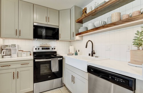 Kahuku Condo | Hale Koa Newly updated condo with split AC