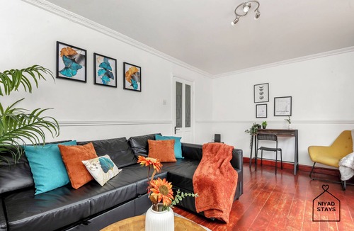 Tottenham Green Bed & Breakfast | Hale Lodge