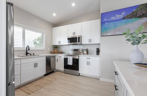 Laie House | Hale Makai - AC, Beachfront