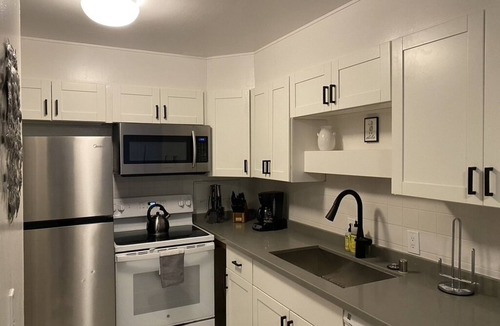 Kahuku House | Hale Nalu ~ The Surfer House