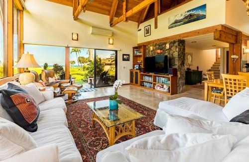 Princeville House | Hale On'tario - 2 Bedroom plus Loft