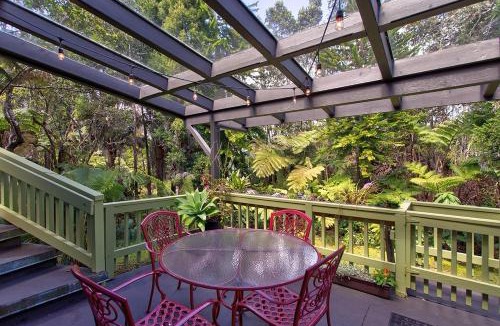 Royal Hawaiian Estates House | Halehikiola home