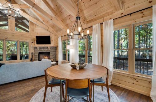 Cherry Log House | Haley Glen