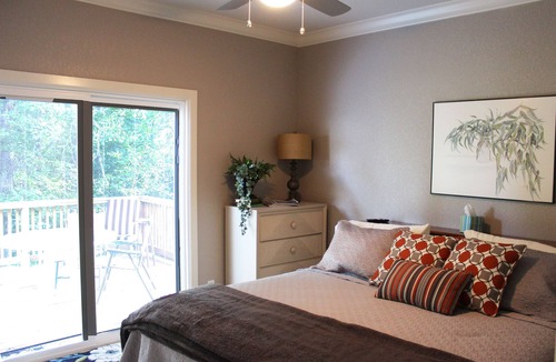Bella Vista Apartment | Haley Retreat, A New Modern Comfortable Guest House