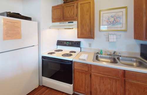 Port Aransas House | Half Block to Beach, Porch With Ocean Breeze, Pet Friendly, Golf Cart Access